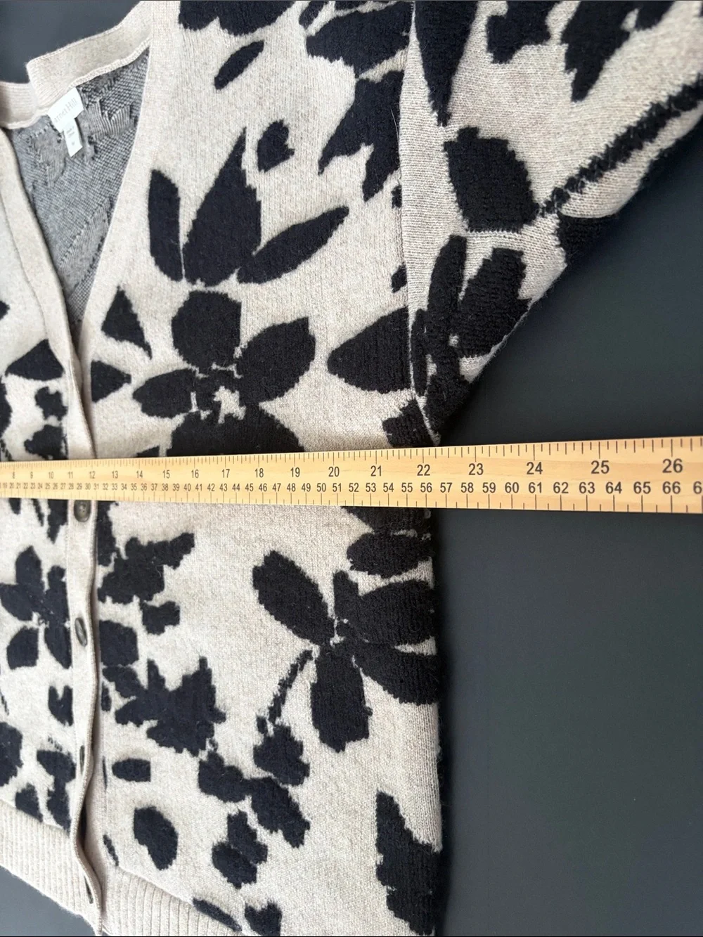 Garnet Hill Irish 100% Cashmere Cardigan - Picture 7 of 10